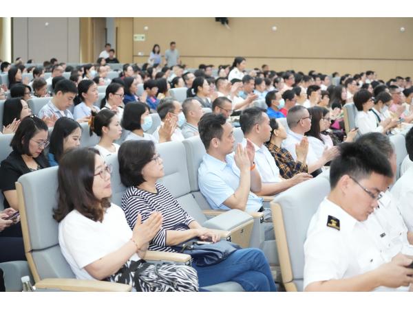 “海關(guān)高級(jí)認(rèn)證企業(yè)政策解讀會(huì)”順利召開(kāi)